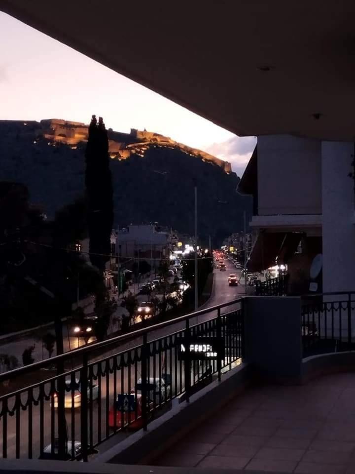 Chrysa's Luxury Apt. View Of Palamidi Apartment