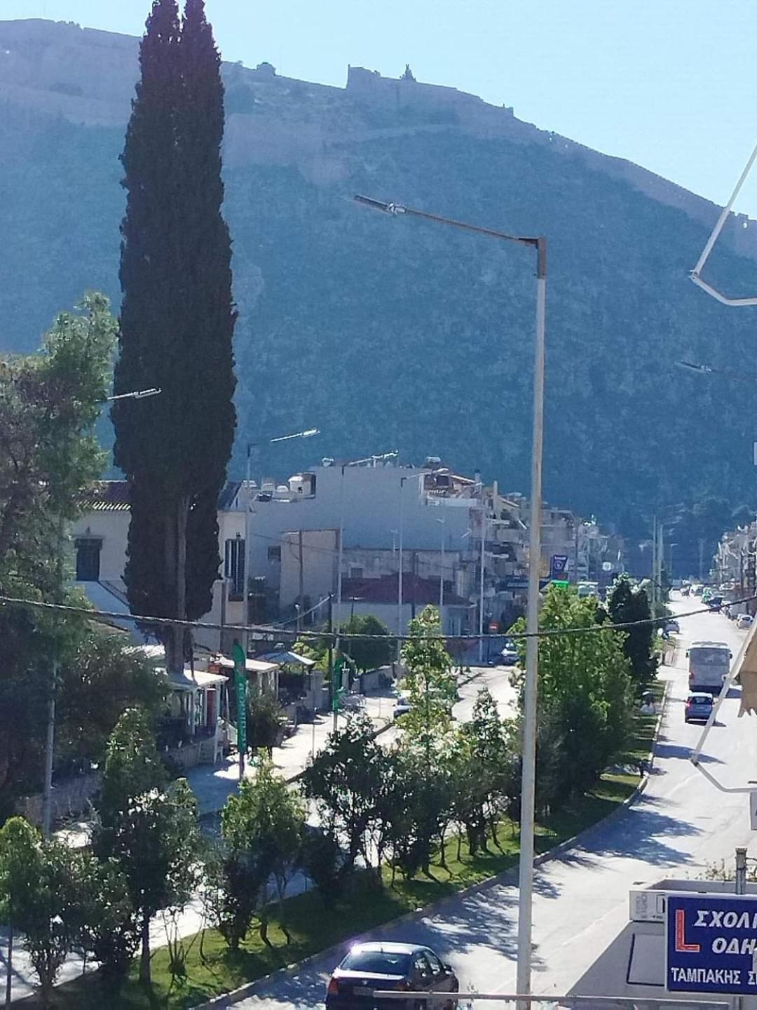 Chrysa's Luxury Apt. View Of Palamidi Apartment